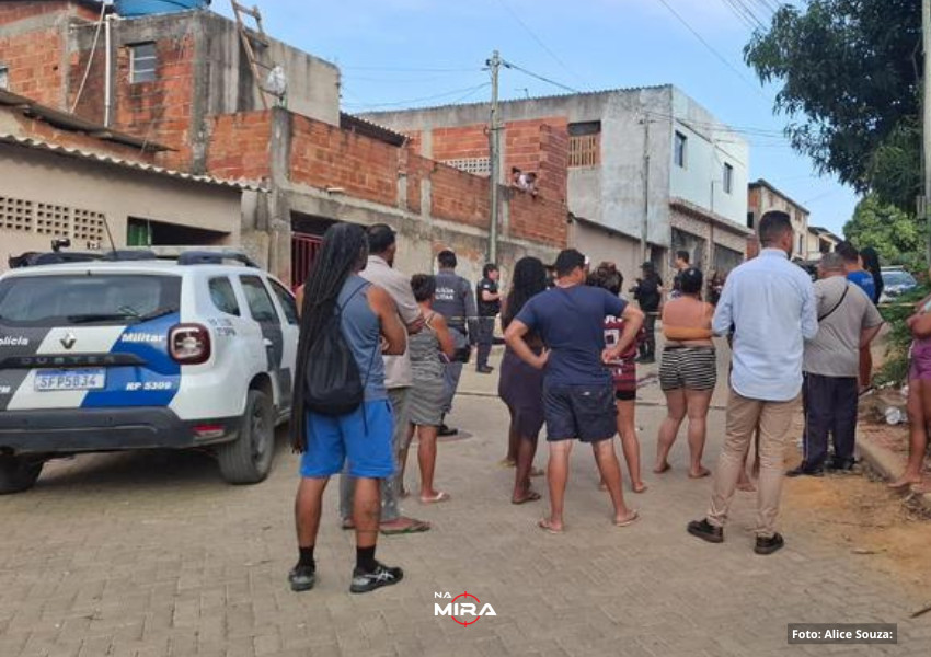 Três pessoas são assassinadas a tiros em plena via pública em Cariacica